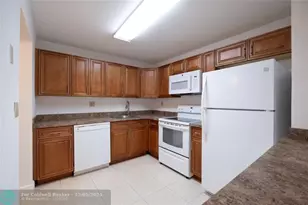 9233 SW 8th St, Boca Raton, FL 33428 - Photo 19