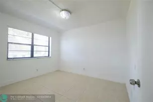 9233 SW 8th St, Boca Raton, FL 33428 - Photo 25