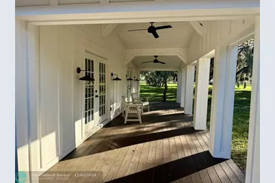 14151 E Center St, Okeechobee, FL 34974 - Photo 11