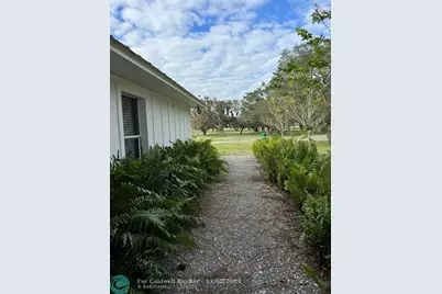 14151 E Center St, Okeechobee, FL 34974 - Photo 7