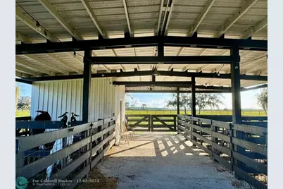 14151 E Center St, Okeechobee, FL 34974 - Photo 17