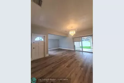 906 NE 3 Street, Hallandale Beach, FL 33009 - Photo 9