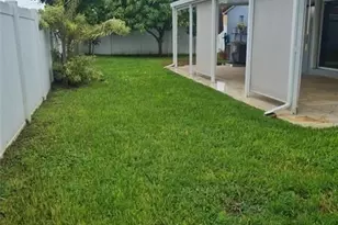 906 NE 3 St, Hallandale Beach, FL 33009 - Photo 33