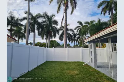 906 NE 3 Street, Hallandale Beach, FL 33009 - Photo 27