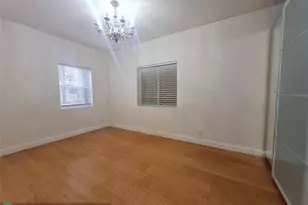 906 NE 3 St, Hallandale Beach, FL 33009 - Photo 19