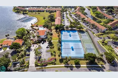 35  Centennial Court, Deerfield Beach, FL 33442 - Photo 13