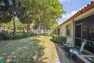 35 Centennial Ct, Deerfield Beach, FL 33442 - Photo 15