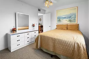 329 Knotty Pine Cir, Greenacres, FL 33463 - Photo 19