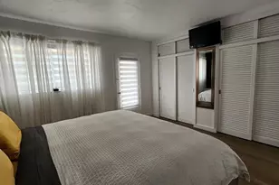 1015 SW 11th Ave, Hallandale Beach, FL 33009 - Photo 11