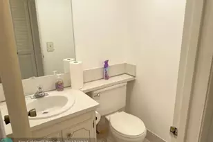 1010 Islewood D, Deerfield Beach, FL 33442 - Photo 11