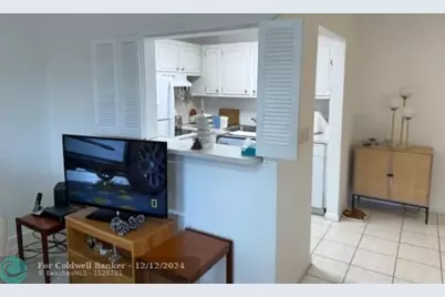 1010  Islewood D, Unit #1010, Deerfield Beach, FL 33442 - Photo 5