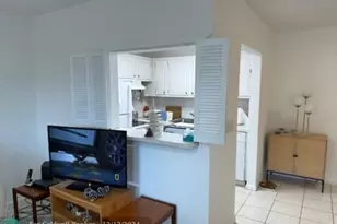 1010 Islewood D, Deerfield Beach, FL 33442 - Photo 5