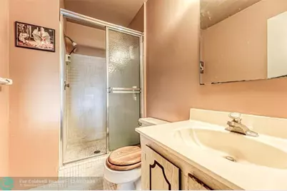 73  Ann Lee Ln, Tamarac, FL 33319 - Photo 9