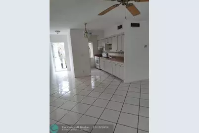 2361 NE 10th St, Unit #5, Pompano Beach, FL 33062 - Photo 3