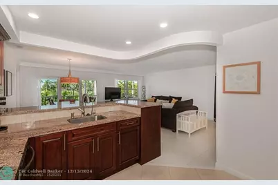 200  Diplomat Pkwy, Unit #321, Hallandale Beach, FL 33009 - Photo 5