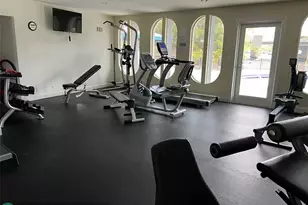 200 Diplomat Pkwy, Hallandale Beach, FL 33009 - Photo 29