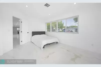 19930 NE 20th Ct, Miami, FL 33179 - Photo 15