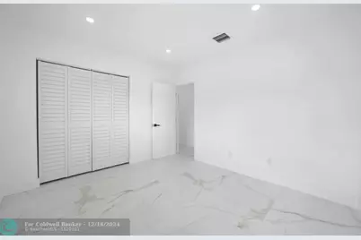 19930 NE 20th Ct, Miami, FL 33179 - Photo 23