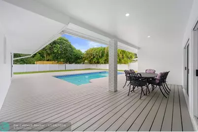 19930 NE 20th Ct, Miami, FL 33179 - Photo 5