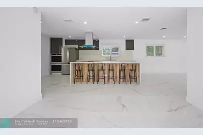 19930 NE 20th Ct, Miami, FL 33179 - Photo 9