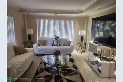 4160  Inverrary Dr, Unit #311, Lauderhill, FL 33319 - Photo 13