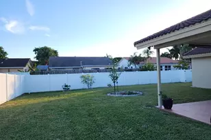 426 SE 3rd Pl, Dania Beach, FL 33004 - Photo 7