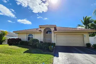 426 SE 3rd Pl, Dania Beach, FL 33004 - Photo 3