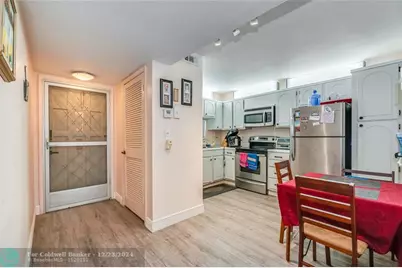 8930 S Hollybrook Blvd, Unit #209, Pembroke Pines, FL 33025 - Photo 3