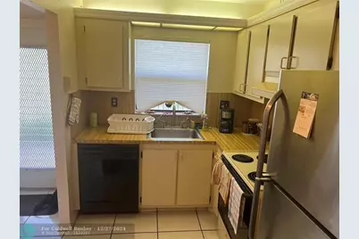 10100 NW 30th Ct, Unit #310, Sunrise, FL 33322 - Photo 13