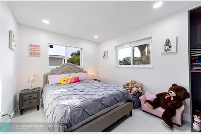 131 NW 72nd Way, Hollywood, FL 33024 - Photo 27