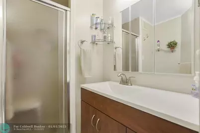 5670 SW Cypress Dr, Fort Lauderdale, FL 33312 - Photo 9