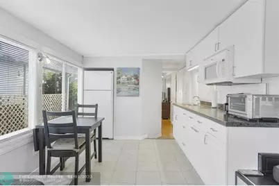 5670 SW Cypress Dr, Fort Lauderdale, FL 33312 - Photo 27