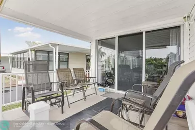 5670 SW Cypress Dr, Fort Lauderdale, FL 33312 - Photo 15