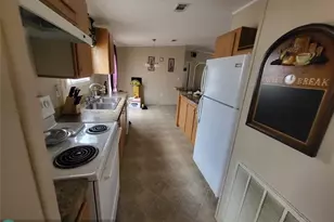 1057 Blue Heron, Moore Haven, FL 33471 - Photo 9