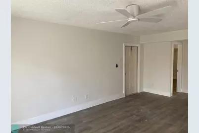 11266 SW 12th St, Pembroke Pines, FL 33025 - Photo 11