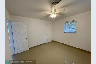 35 NE 3rd St, Dania Beach, FL 33004 - Photo 7