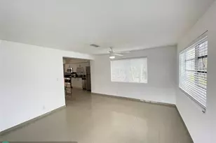 35 NE 3rd St, Dania Beach, FL 33004 - Photo 11