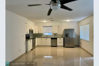 35 NE 3rd St, Dania Beach, FL 33004 - Photo 19