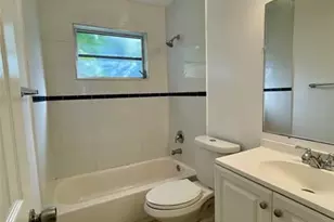 35 NE 3rd St, Dania Beach, FL 33004 - Photo 9