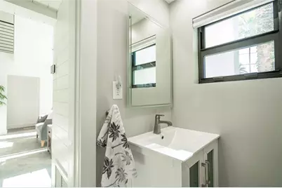 2817 NE 26th Ct, Fort Lauderdale, FL 33306 - Photo 25