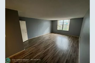 230  174th St, Unit #814, Sunny Isles Beach, FL 33160 - Photo 13