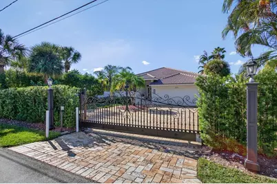 513 S Riverside Dr, Pompano Beach, FL 33062 - Photo 5