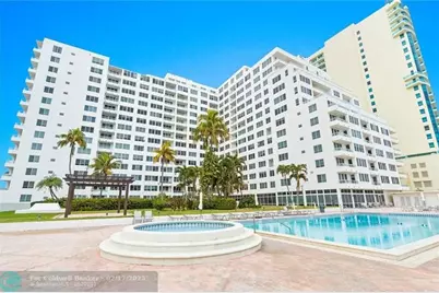 5005  Collins Ave, Unit #1210, Miami Beach, FL 33140 - Photo 1