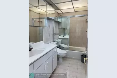 5005  Collins Ave, Unit #1210, Miami Beach, FL 33140 - Photo 17