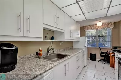 2999 NW 48th Ave, Unit #142, Lauderdale Lakes, FL 33313 - Photo 17