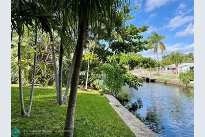 808 SW 8th Ter, Fort Lauderdale, FL 33315 - Photo 3