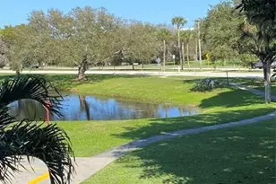 2019 Cambridge A, Deerfield Beach, FL 33442 - Photo 21