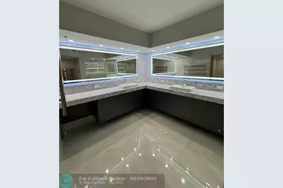 2051 SE 3rd St, Unit #406, Deerfield Beach, FL 33441 - Photo 9