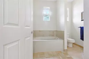 6927 Julia Gardens Dr, Coconut Creek, FL 33073 - Photo 23