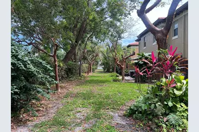 6927  Julia Gardens Dr, Coconut Creek, FL 33073 - Photo 27